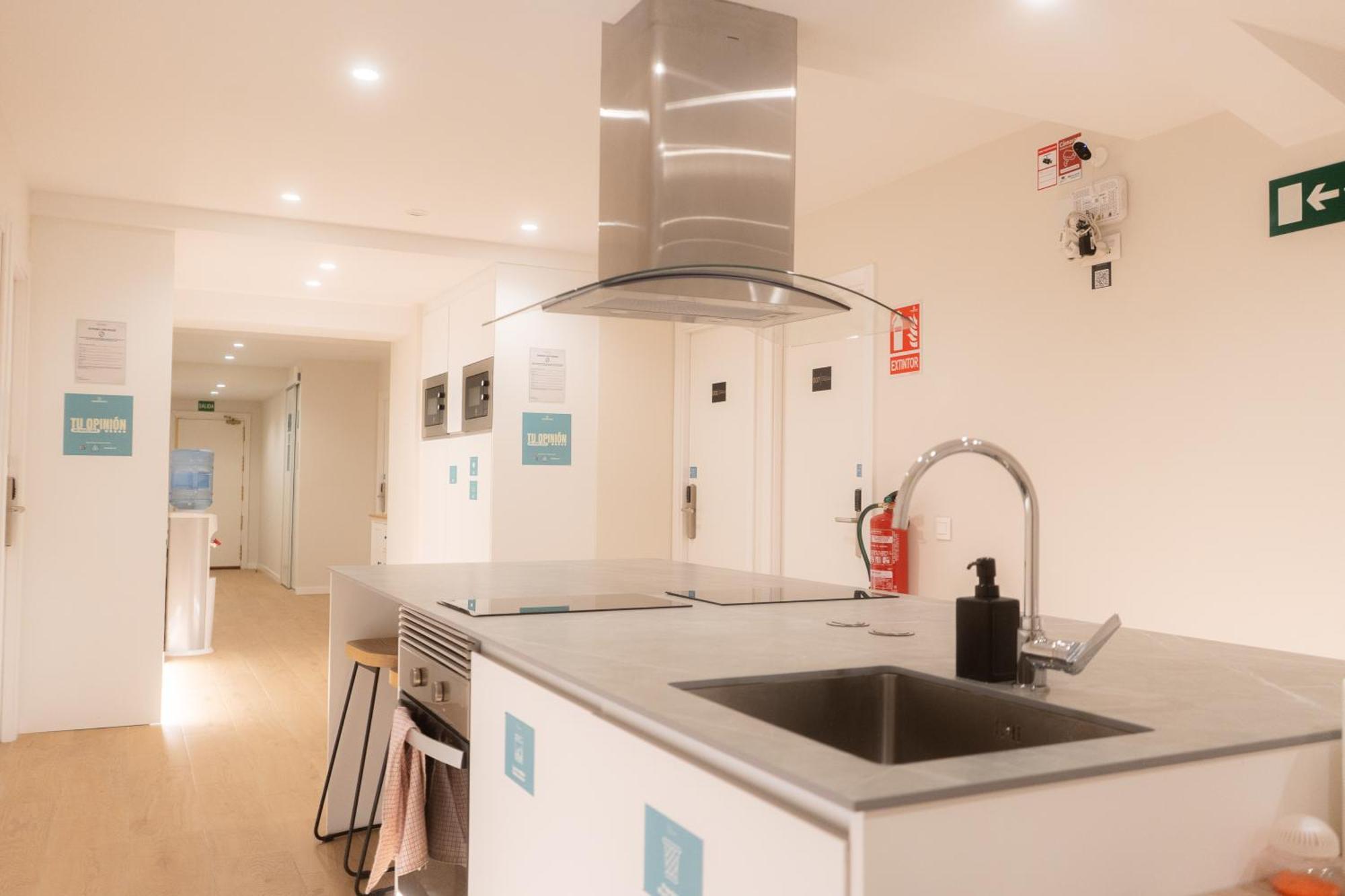 I'M Room Suites Nuevos Ministerios - Bernabeu 'Digital Access' Madrid Exterior foto